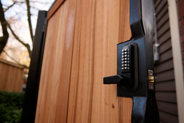 Secure fence for Airbnb in Seattle